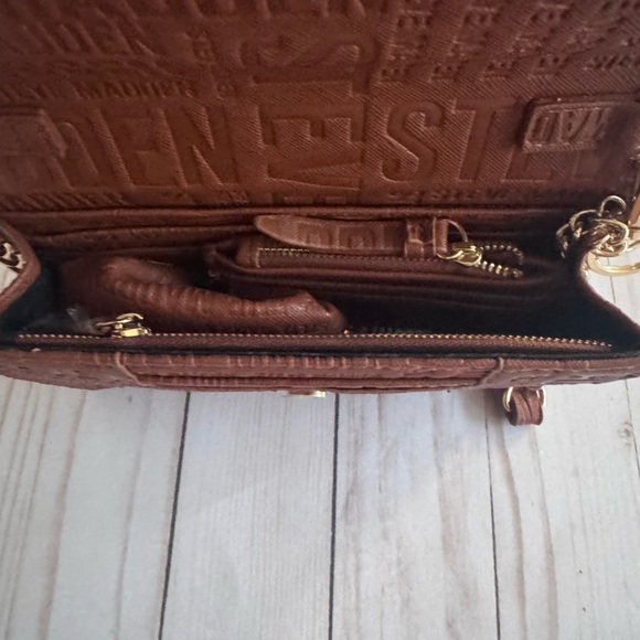 Steve Madden crossbody - Picture 9 of 14